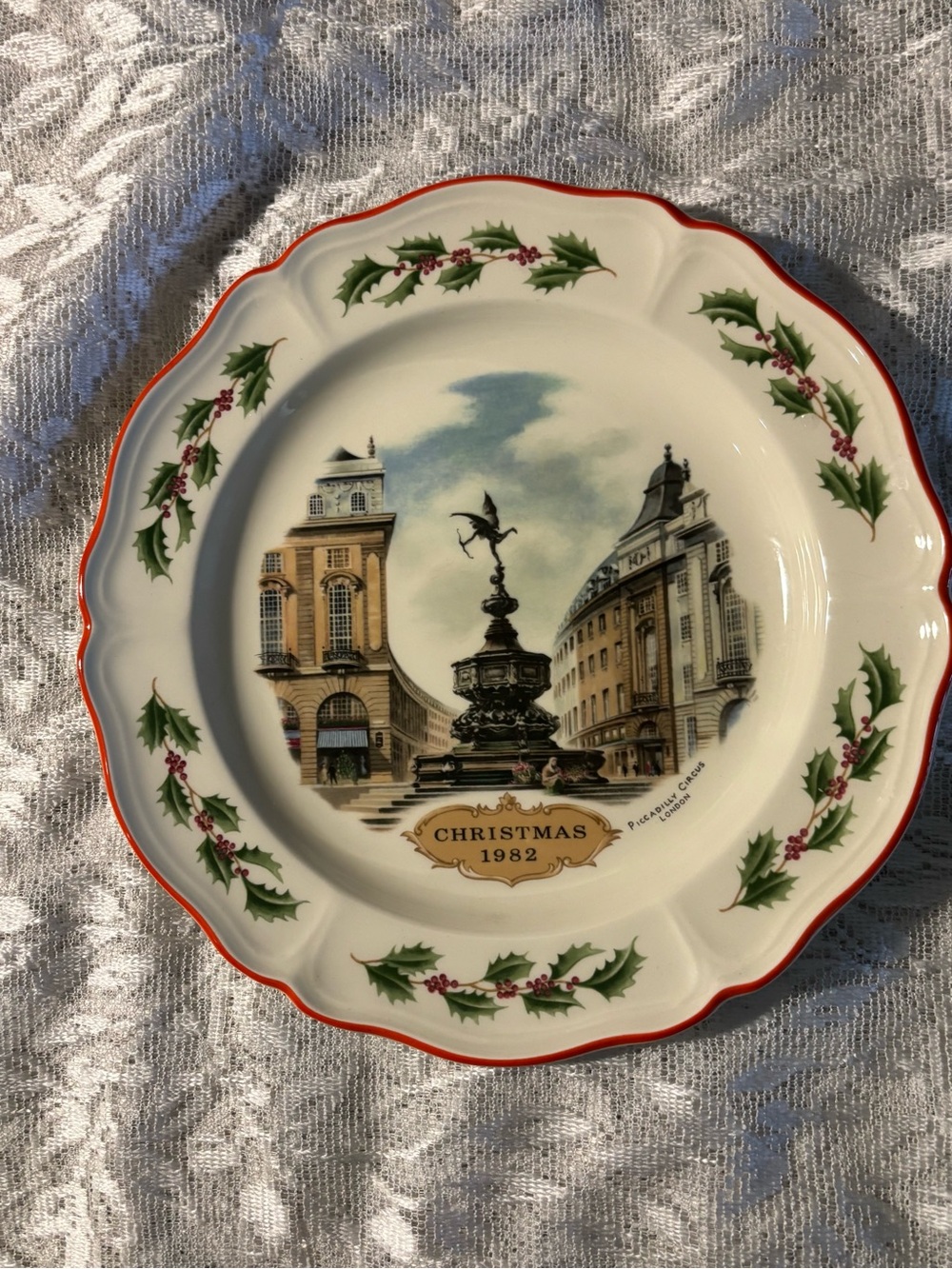 Queens Ware Wedgwood 1982 Piccadilly Circus, London